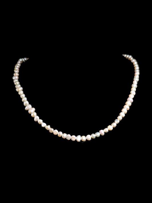 Vintage Genuine Gray Freshwater Pearl Gold Toned Box Clasp Necklace
