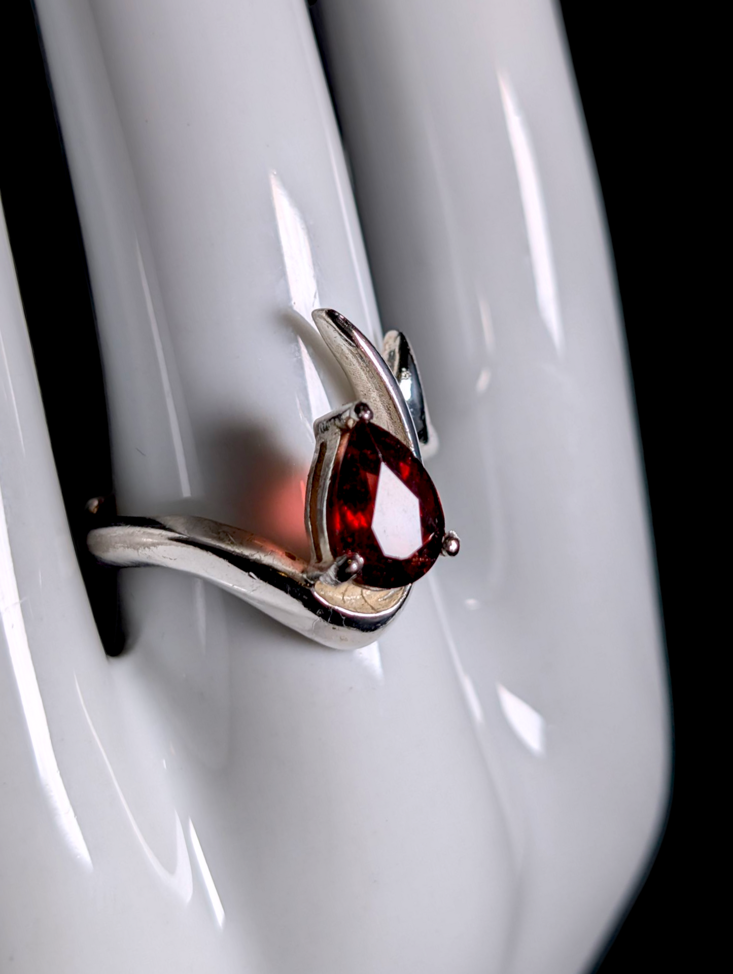 Vintage Designer Pear Cut Genuine Pyrope Garnet Solitaire Sterling Silver Ring