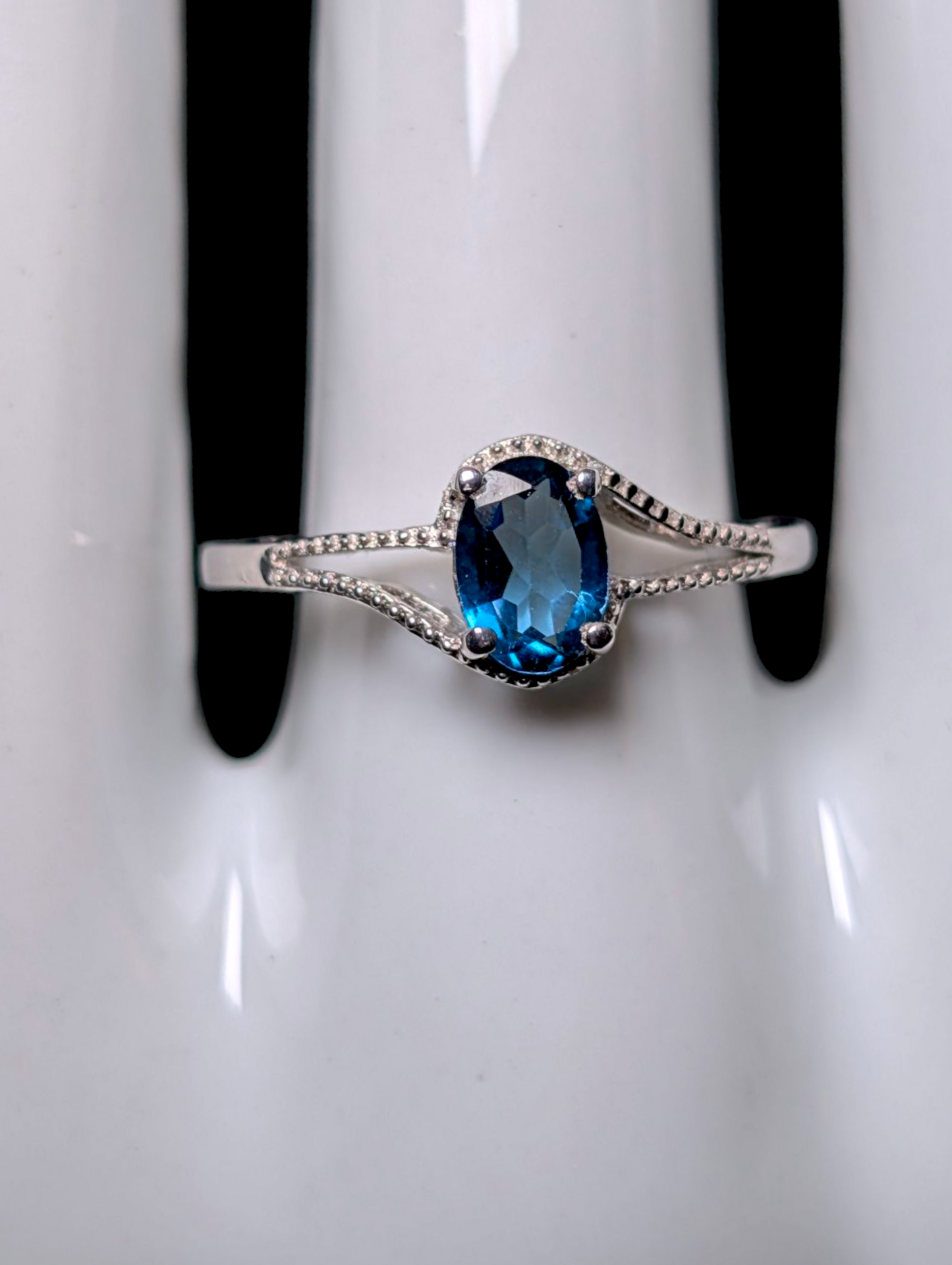 Vintage Crossover Oval Cut Solitaire Genuine London Blue Topaz Sterling Silver Ring
