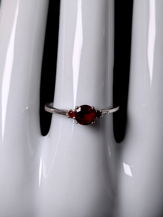 Vintage Dainty Round Cut Genuine Red Garnet Trio Sterling Silver Stackable Ring