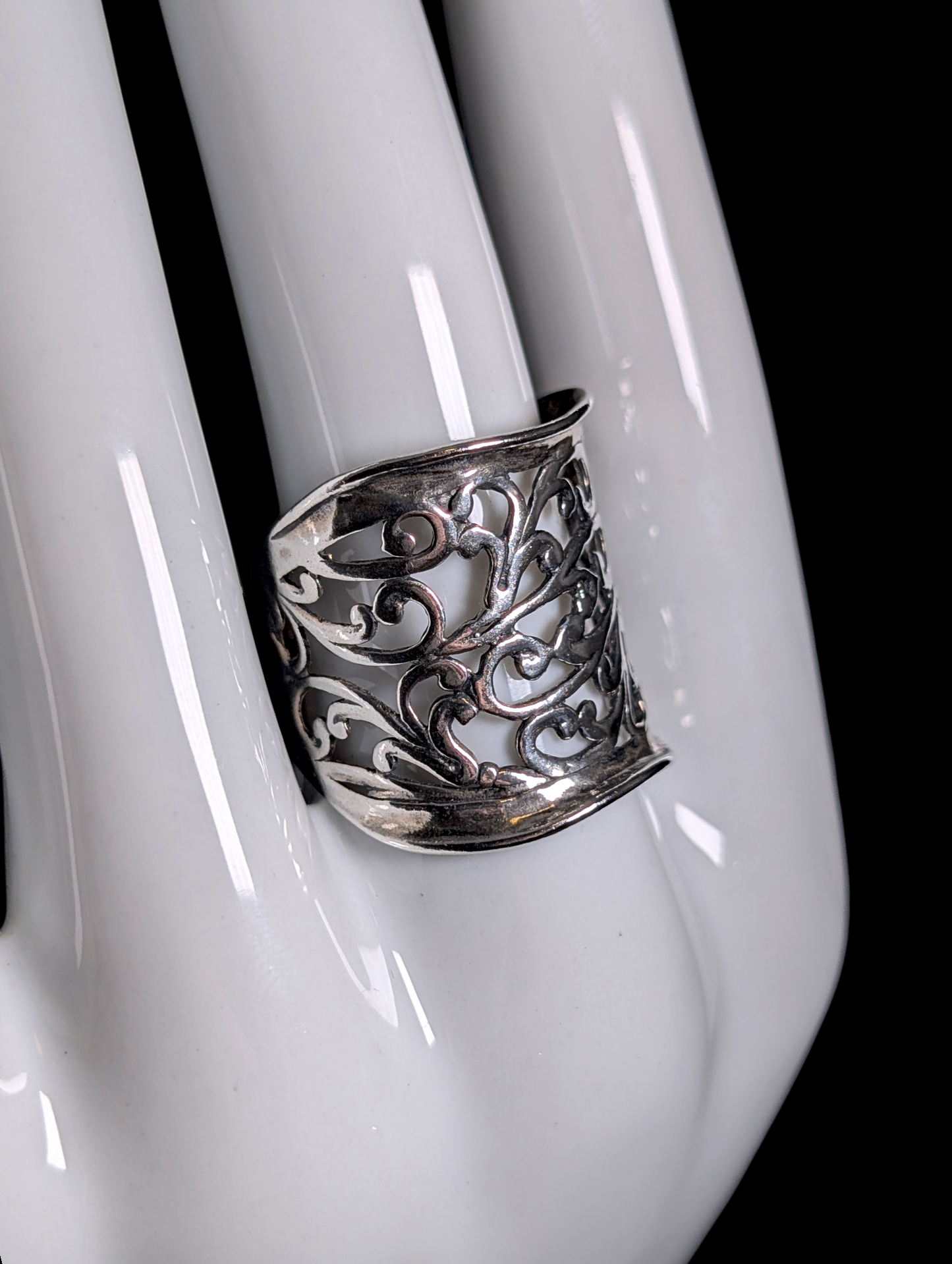 Vintage Israel Designer Shield Cuff Filigree Cut Out Sterling Silver Statement Ring