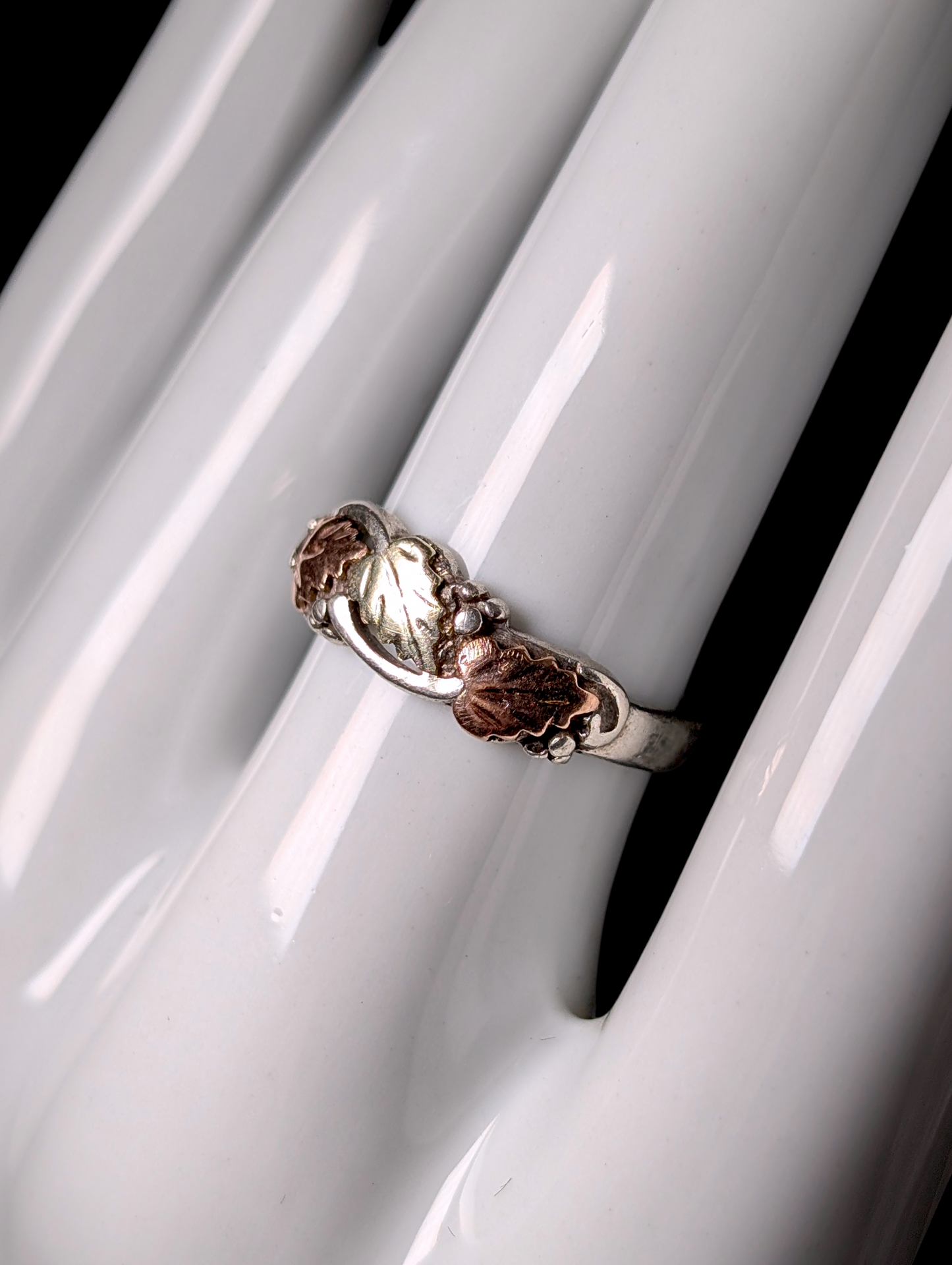 Vintage Black Hills 10k Gold Grape Leaf Trio and Sterling Silver Band Ring