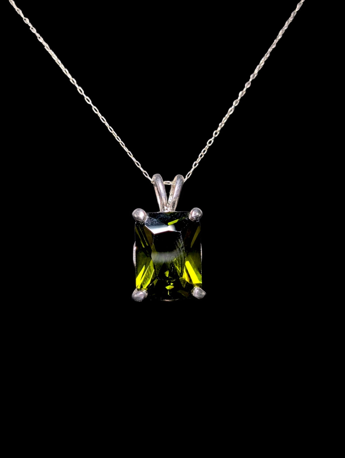 Vintage 14+ Carat Emerald Cut Genuine Chrome Diopside Sterling Silver Pendant