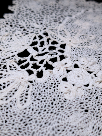 Antique Victorian Handmade Irish Lace White Square Collar