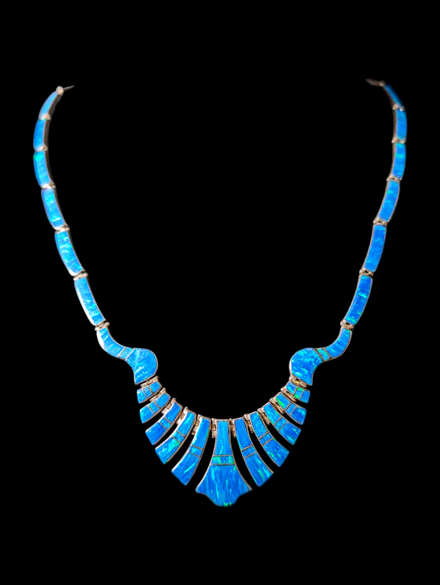 Vintage Oscar Figueroa Genuine Green Blue Mexican Fire Opal Inlay Silver Designer Necklace
