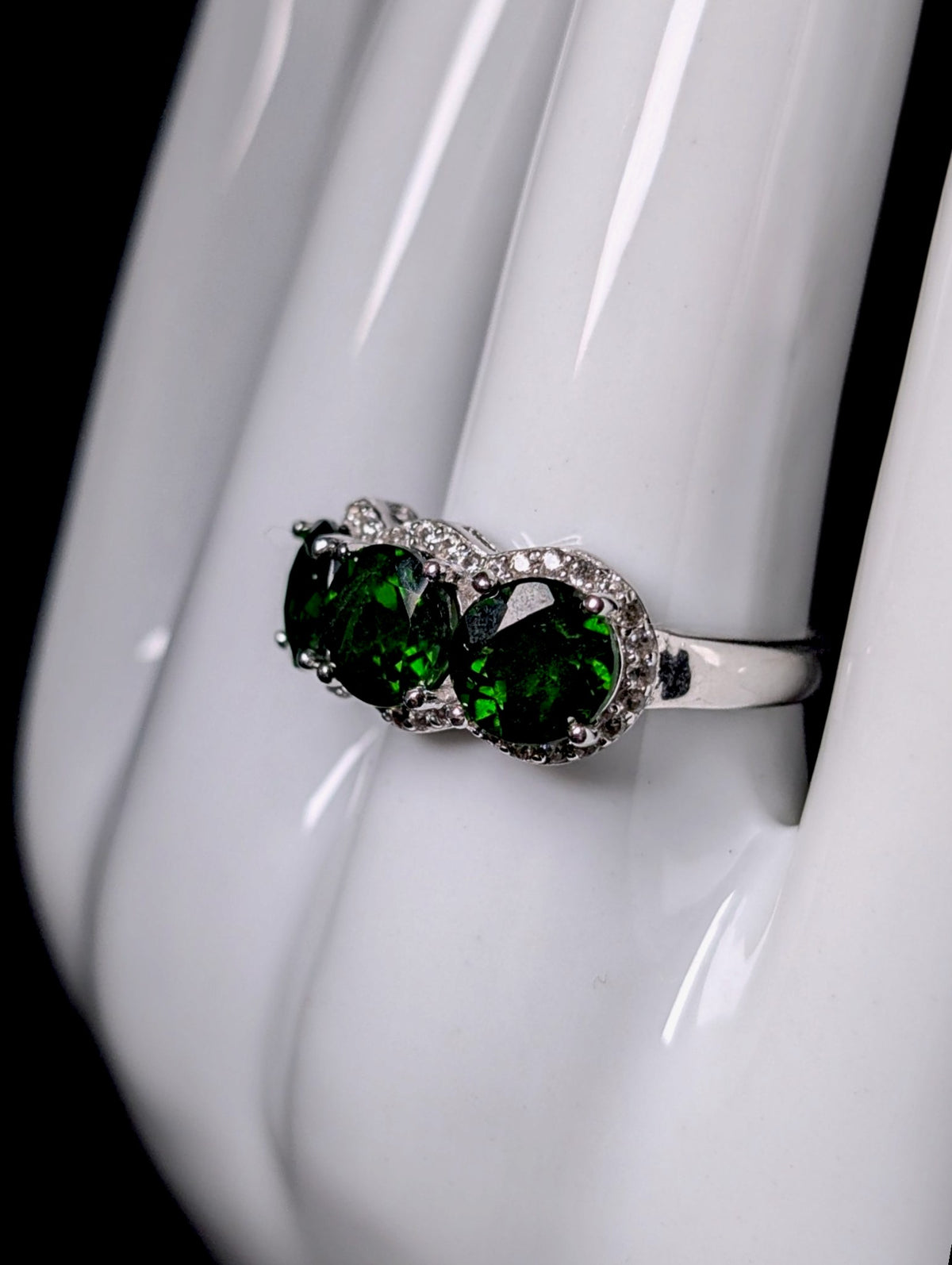 Vintage 3 Stone Row Genuine Chrome Diopside and White Topaz Sterling Silver Ring