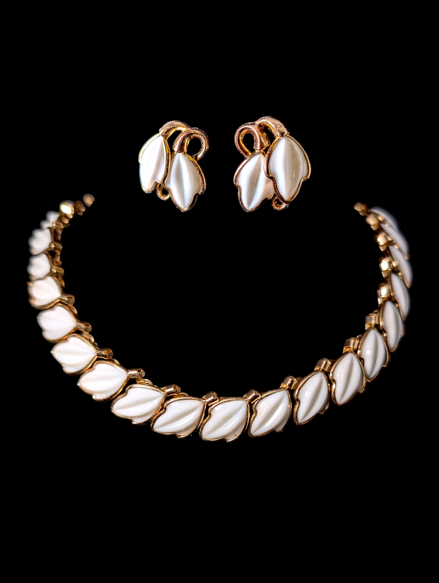 1950s - 1960s Crown Trifari Alfred Phillippe Dogwood White Leaf Choker Necklace and Matching Earrings Statement Set
