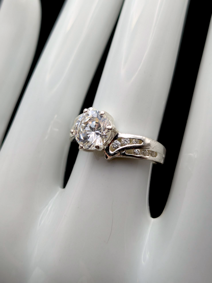 Vintage Solitaire Crossover Simulated Diamond Silver Vacation Ring
