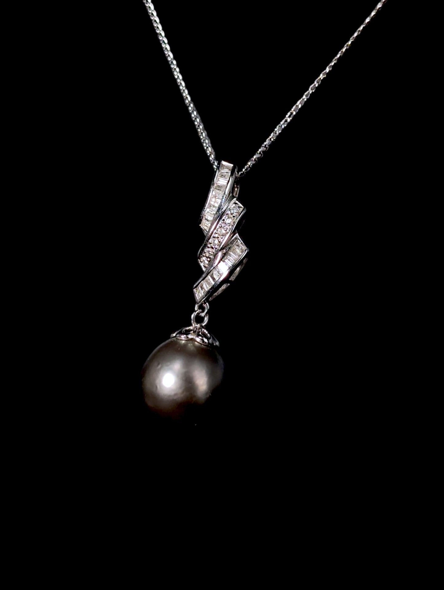 Vintage 12.5mm Genuine Tahitian Pearl and Diamond 14k White Gold Pendant