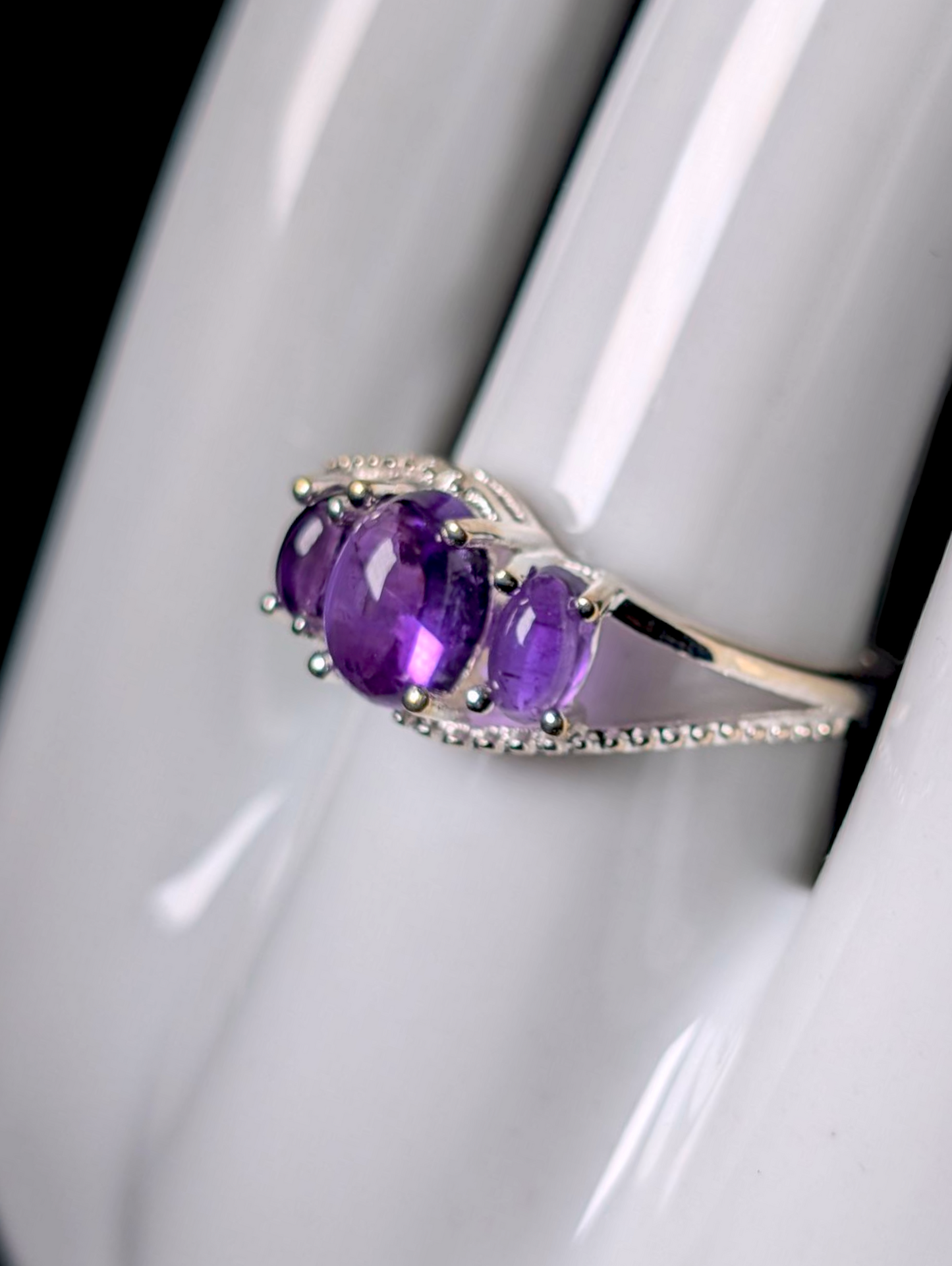 Vintage 3 Stone Cabochon Genuine Grape Amethyst Sterling Silver Split Shank Cross Over Ring