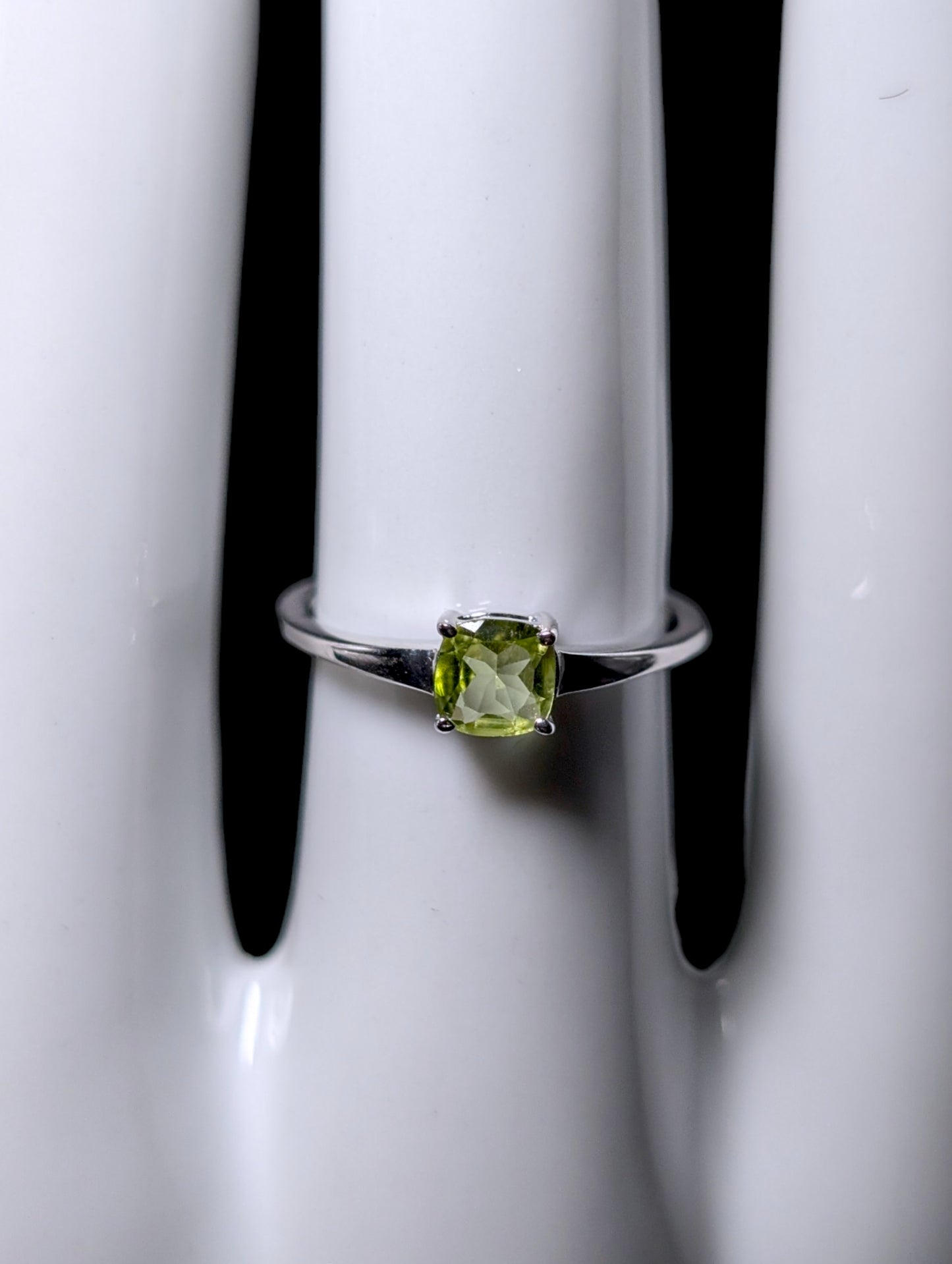 Vintage Stackable Genuine Peridot Solitaire Sterling Silver Ring