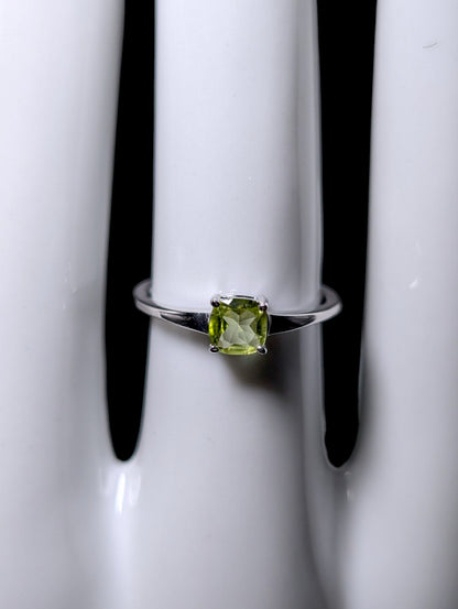 Vintage Stackable Genuine Peridot Solitaire Sterling Silver Ring