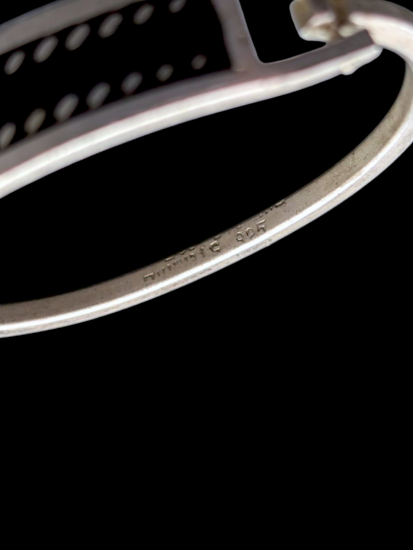 Vintage Black Onyx Enamel Taxco Solid Sterling Silver Hinge Bracelet