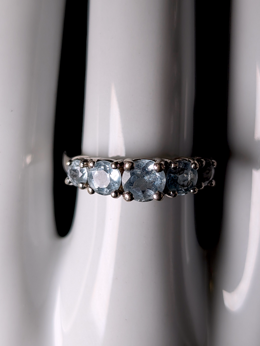 Vintage Graduating Round Cut Genuine Aquamarine Sterling Silver Band Ring