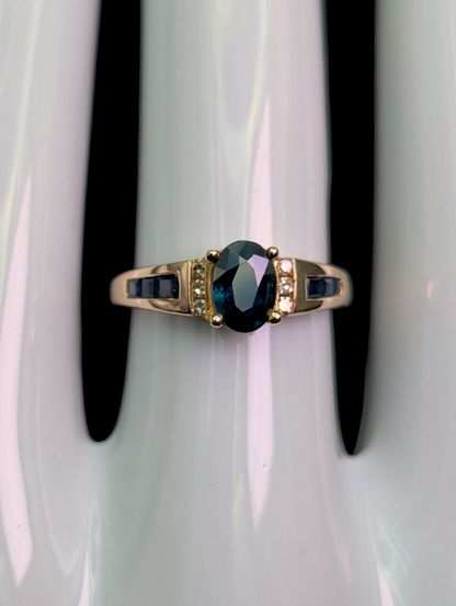 Vintage Designer Alwand Vahan 14k Solid Yellow Gold Genuine Earth Mined London Blue Topaz and Diamond Ring