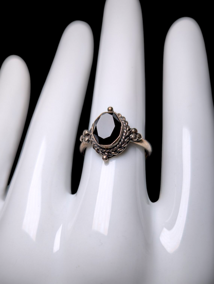 Vintage Artesian Genuine Faceted Black Onyx Solitaire Braided Tarnished Sterling Silver Filigree Ring