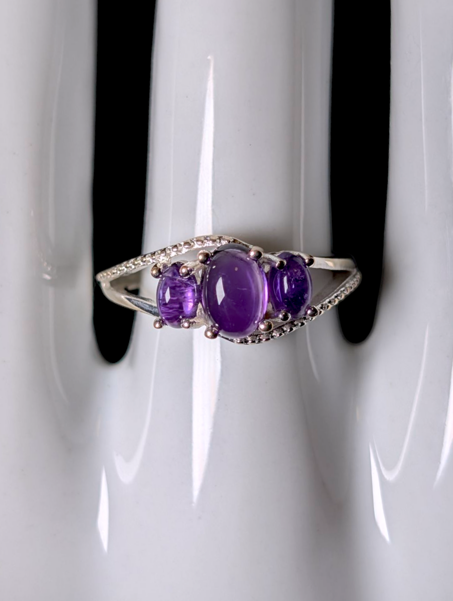 Vintage 3 Stone Cabochon Genuine Grape Amethyst Sterling Silver Split Shank Cross Over Ring
