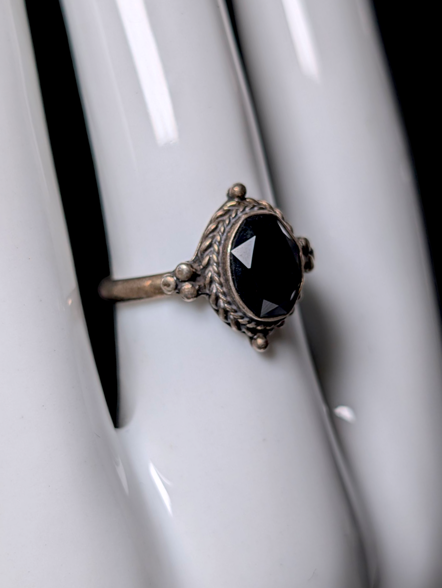 Vintage Artesian Genuine Faceted Black Onyx Solitaire Braided Tarnished Sterling Silver Filigree Ring