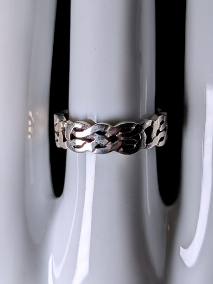 Vintage Celtic Irish Knot Sterling Silver Band Ring