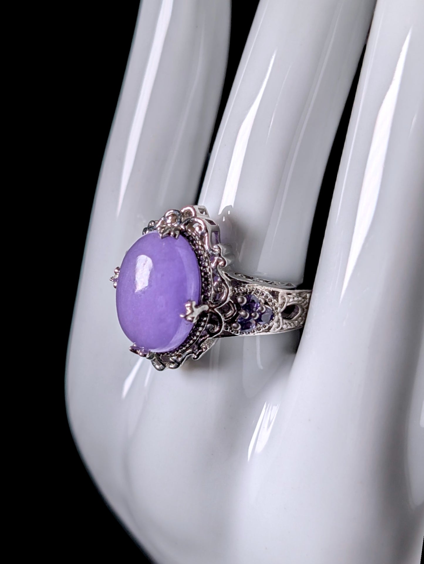 Vintage Genuine Purple Jade Solitaire, Amethyst Accents Sterling Silver Ring