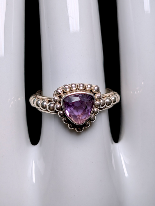Vintage Artesian Bezel Set Trillion Cut Genuine Amethyst Solitaire Studded Band Sterling Silver Ring