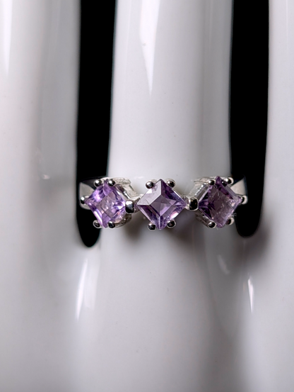 Vintage Diamond Cut 3 Stone Genuine Lavender Amethyst Sterling Silver Ring