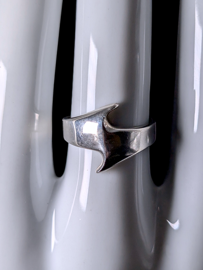Vintage Modernist Double Wave Sterling Silver Band Ring