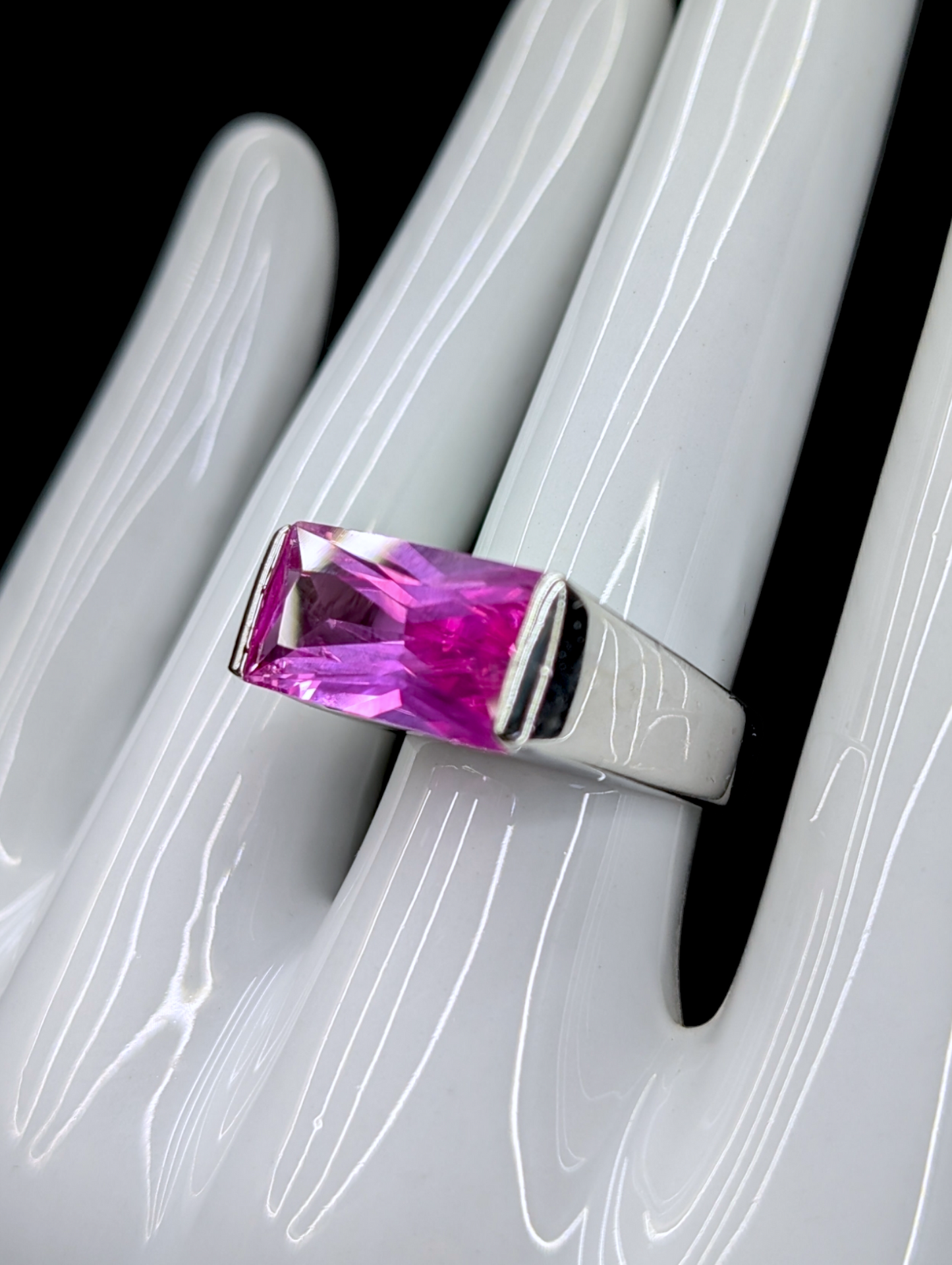 1980s 16 Carat East West Baguette Cut Genuine Pink Sapphire Solitaire Silver Ring