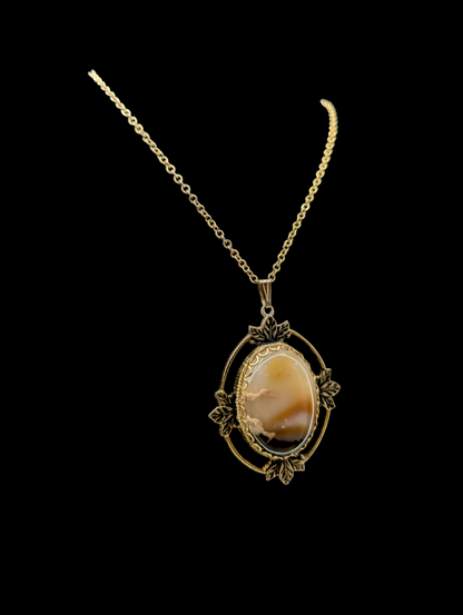 Vintage Large Creamcicle Genuine Agate Gold Toned Necklace