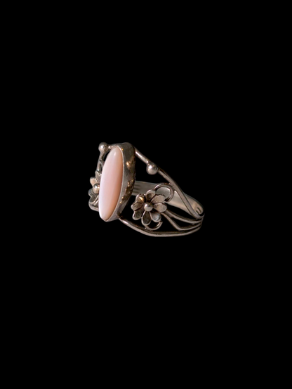Vintage Art Nouveau Inspired Genuine Pink Mother of Pearl Flower Filigree Sterling Silver Ring