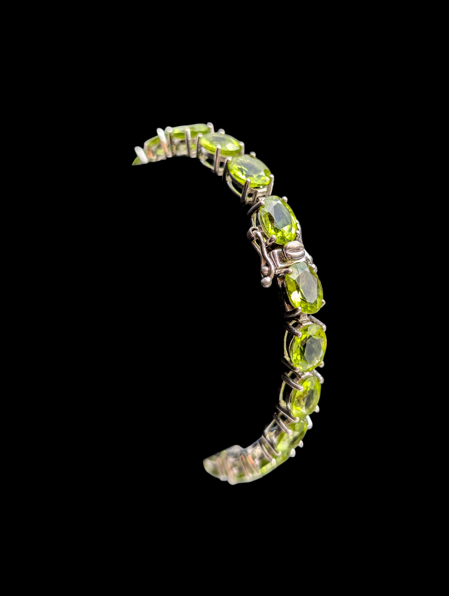 Vintage 28 Carat Oval Cut Genuine Peridot Sterling Silver Tennis Bracelet