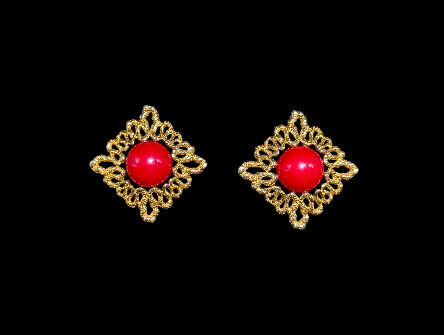 1950s-1960s Vintage Red Coral Cabochon and Gold Toned Filigree Costume Clip On Earrings