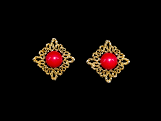 1950s-1960s Vintage Red Coral Cabochon and Gold Toned Filigree Costume Clip On Earrings