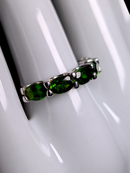 Vintage Half Eternity Band Oval Cut Earth Mined Genuine Emerald Green Chrome Diopside Sterling Silver Ring