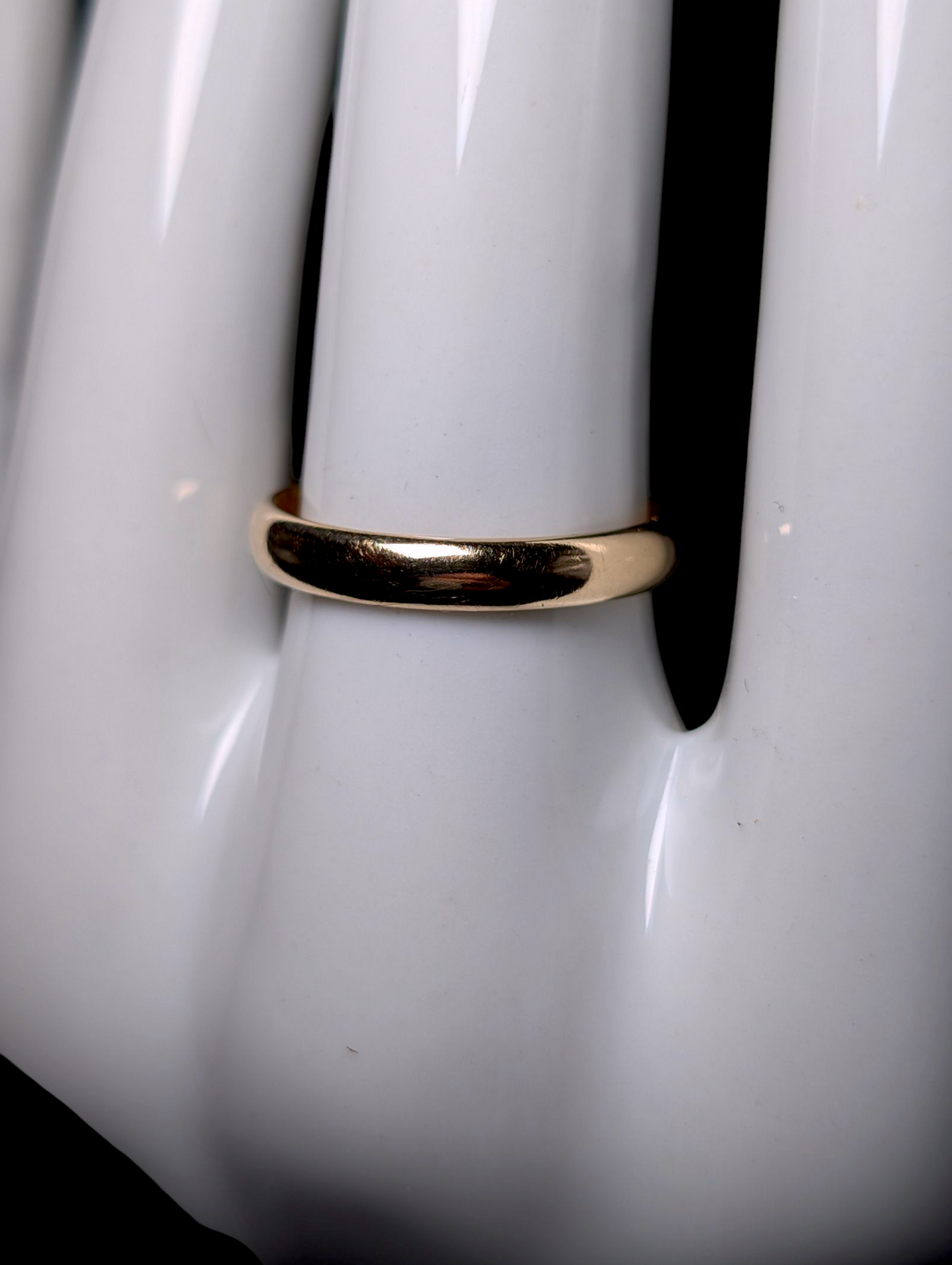 Vintage 1950s-1960s Traditional 14k Yellow Gold 3.3mm Wedding Band Ring