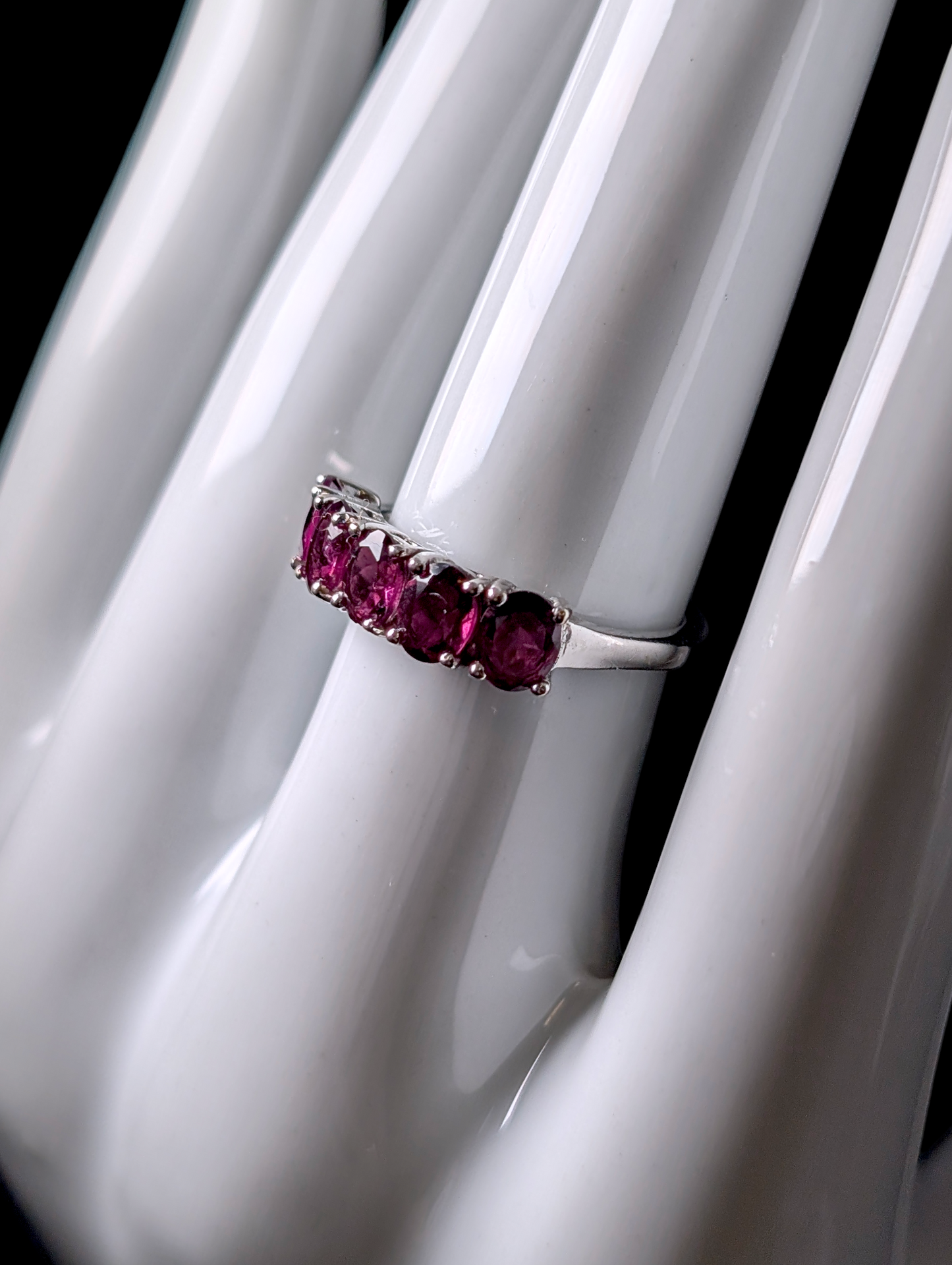 Vintage 5 Stone Oval Cut Row Genuine Rhodolite Garnet Sterling Silver Band Ring