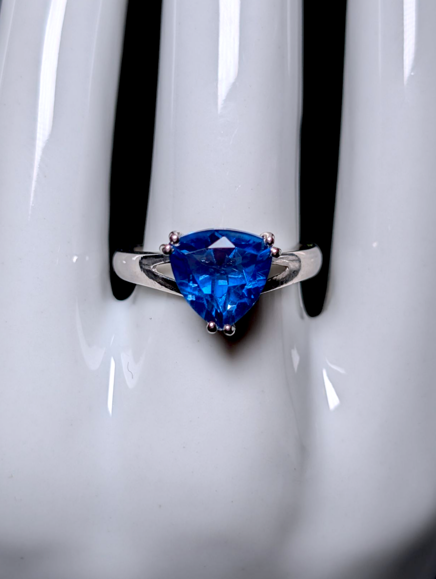Vintage 3+ Carat Trillion Cut Genuine Blue Iolite Solitaire Sterling Silver Split Shank Ring
