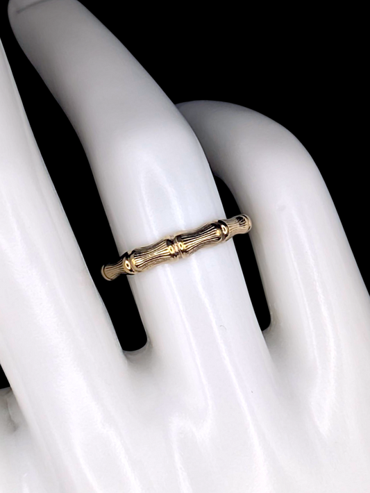 Vintage Avon Dainty Textured Bamboo Yellow Gold Toned Band Ring