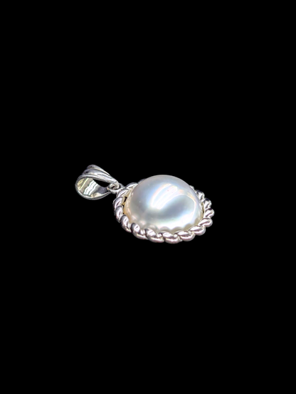 Vintage Cultured Cabochon Genuine Pearl Pendant in Sterling Silver