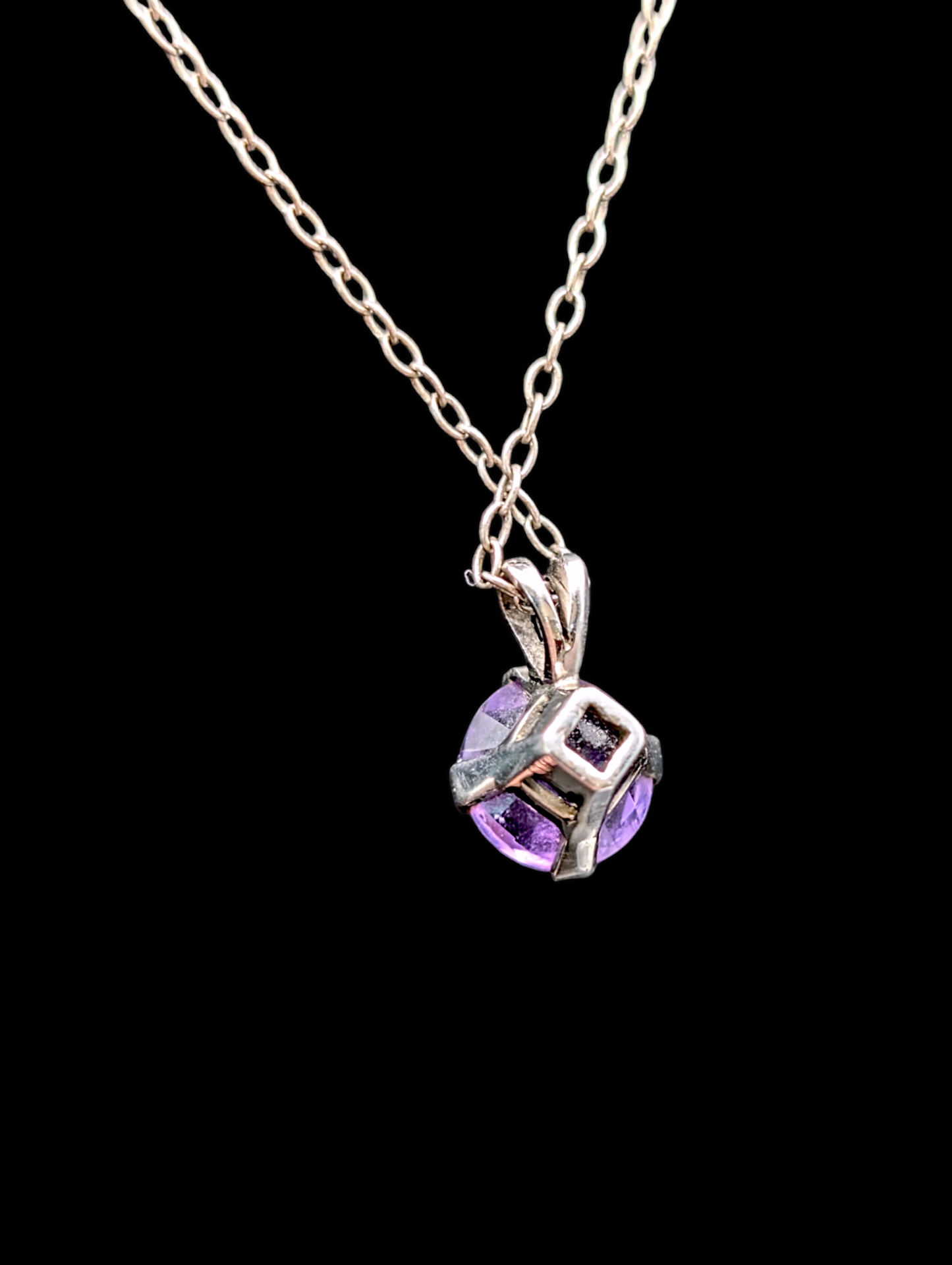 Vintage White Gold Chain Necklace with Princess Cut Amethyst Pendant