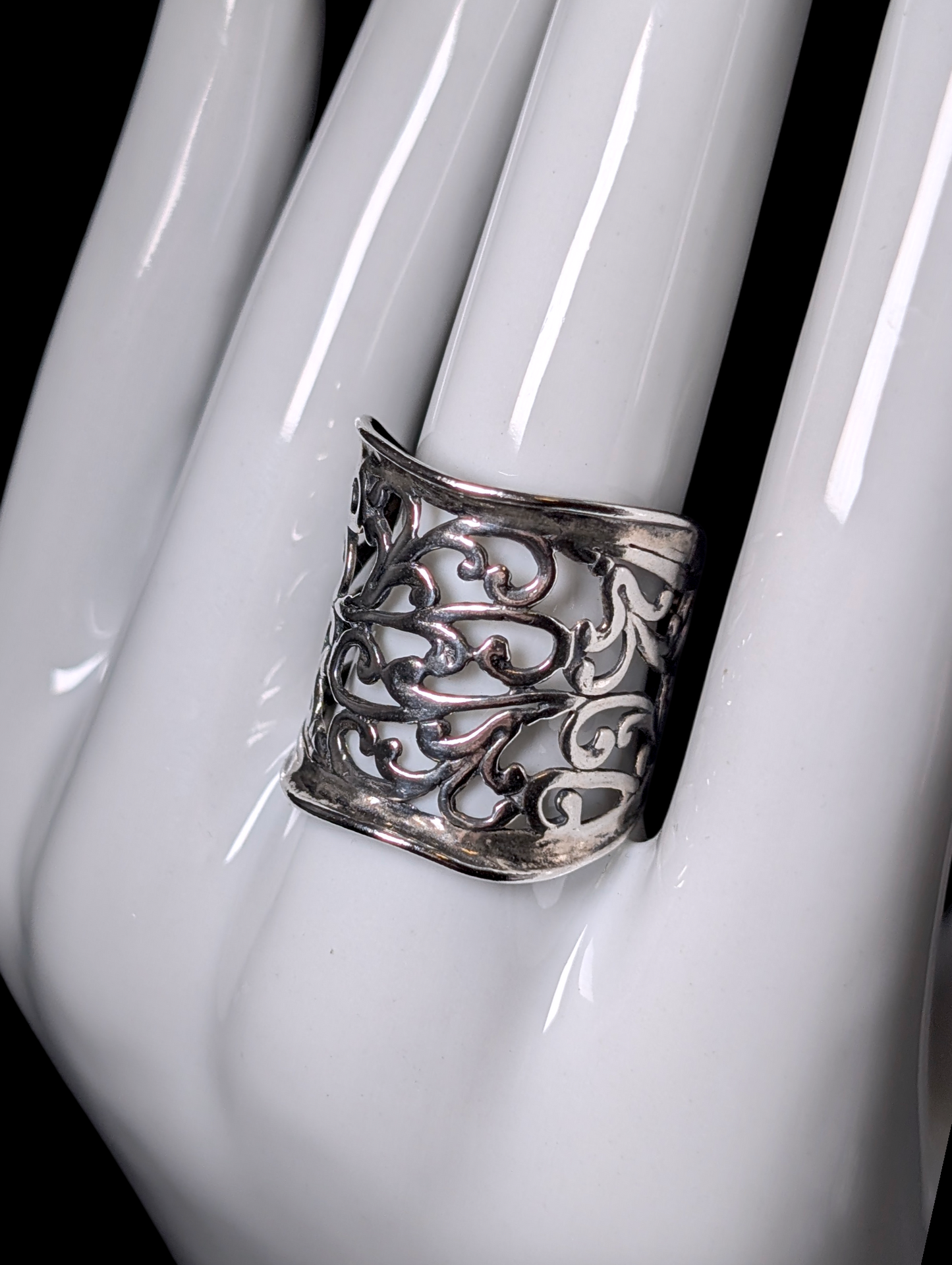 Vintage Israel Designer Shield Cuff Filigree Cut Out Sterling Silver Statement Ring
