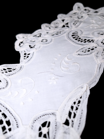 Vintage Bright White Cotton Battenburg Lace Victorian Style Collar