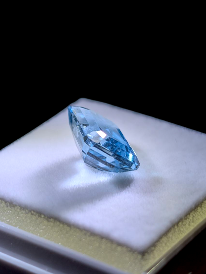 3.75 Carat Emerald Cut Genuine Swiss Blue Topaz Loose Gemstone
