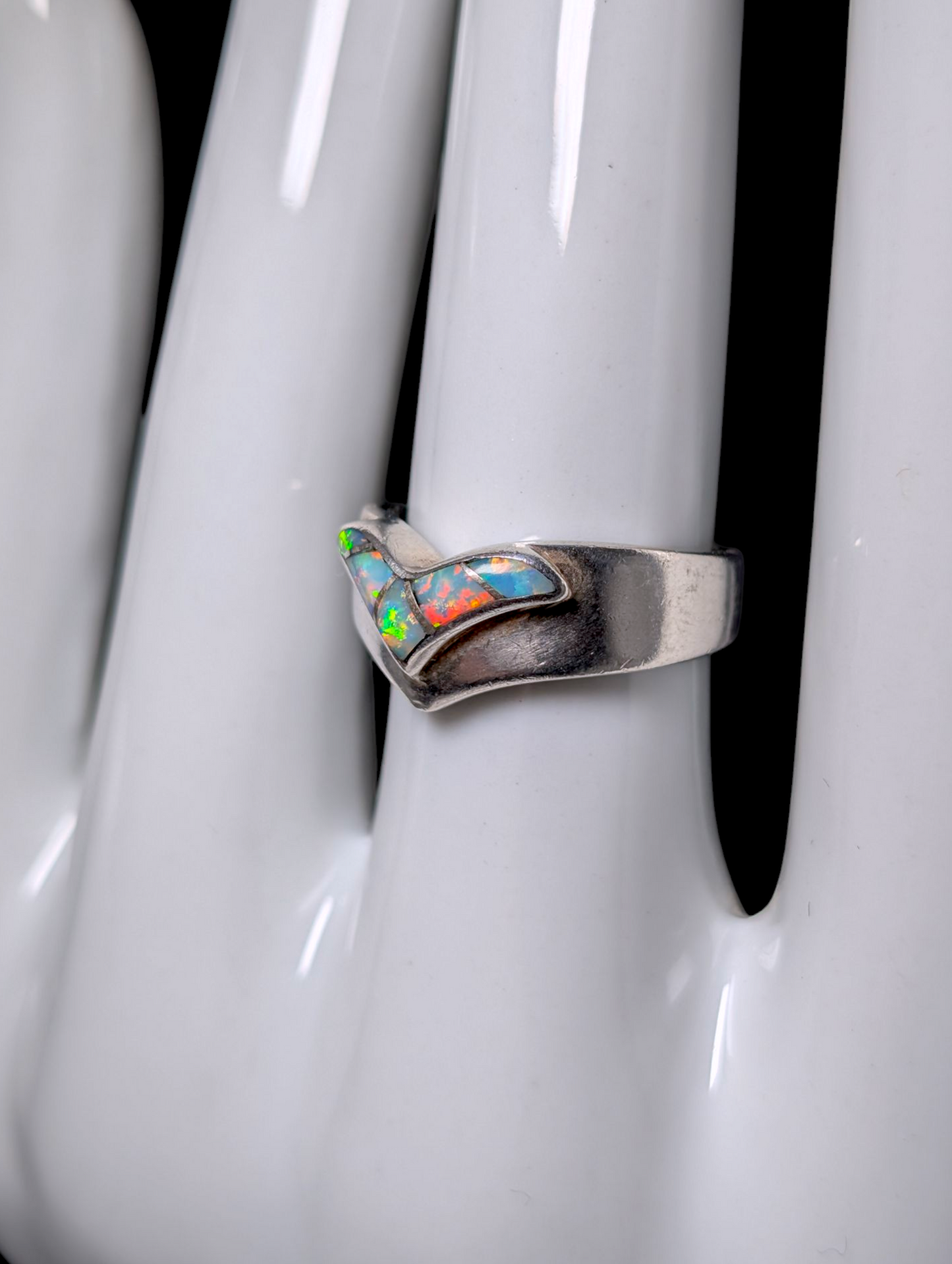 Vintage Native Southwest Style Chevron Bezel Set Genuine Fire Opal Sterling Silver Band Ring