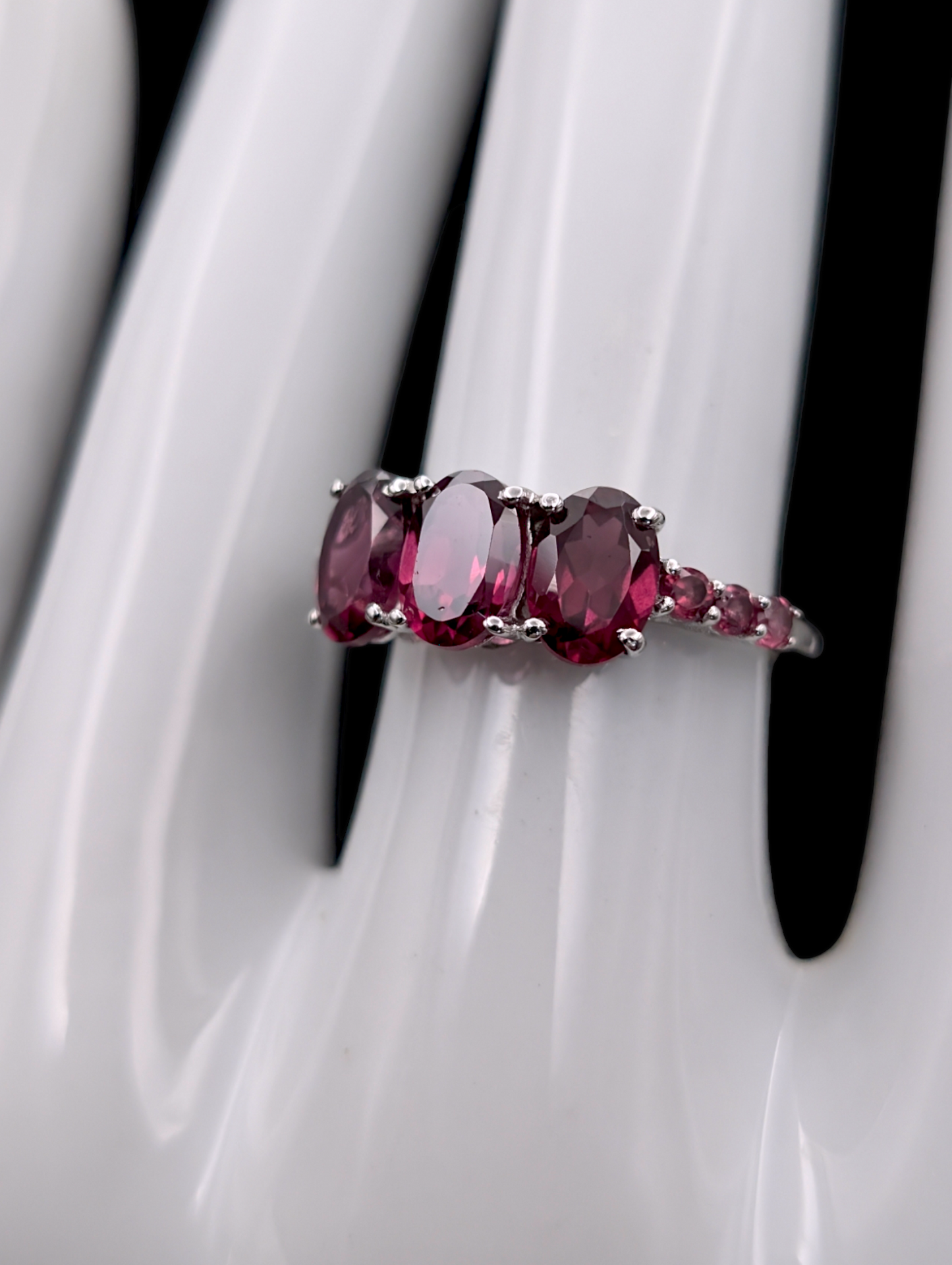 Vintage Three Stone Genuine Rhodolite Garnet Sterling Silver 925 Ring