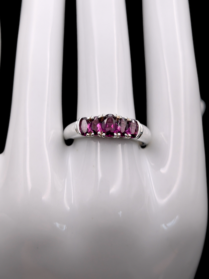 Vintage Graduating Earth Mined Genuine Rhodolite Garnet Sterling Silver Ring