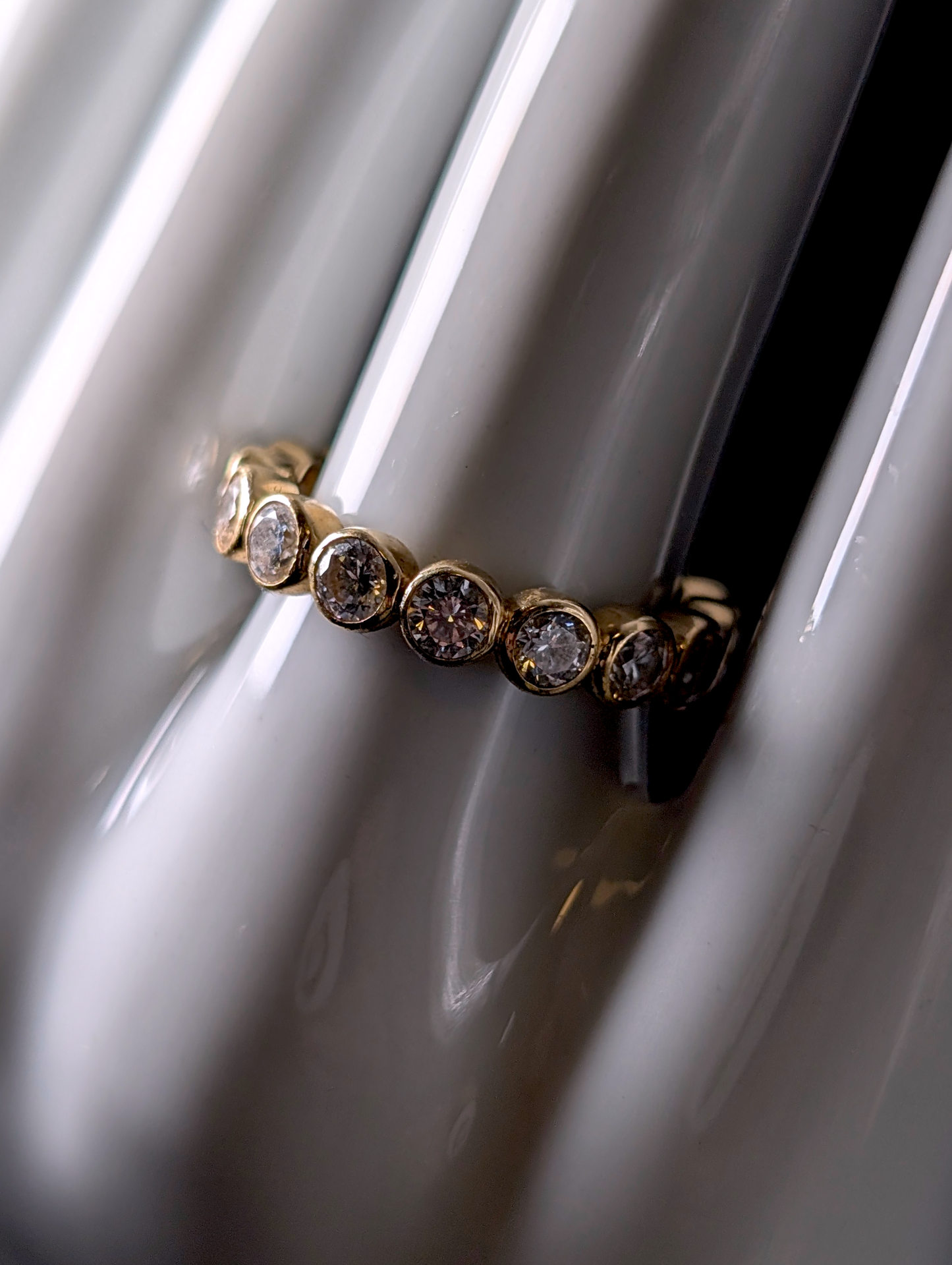 Vintage Designer Heng Ngai 14kt Solid Yellow Gold Simulated White Diamond Eternity Band Ring