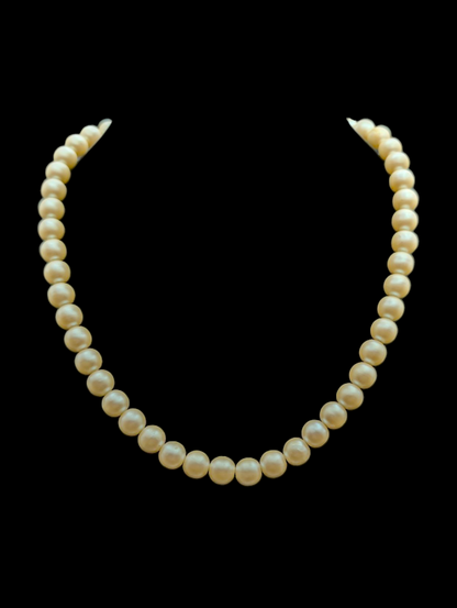 U Pick: Vintage Single Strand Simulated Pearl Necklace