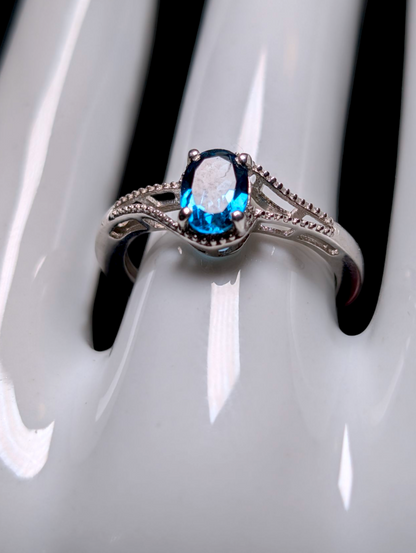 Vintage Crossover Oval Cut Solitaire Genuine London Blue Topaz Sterling Silver Ring