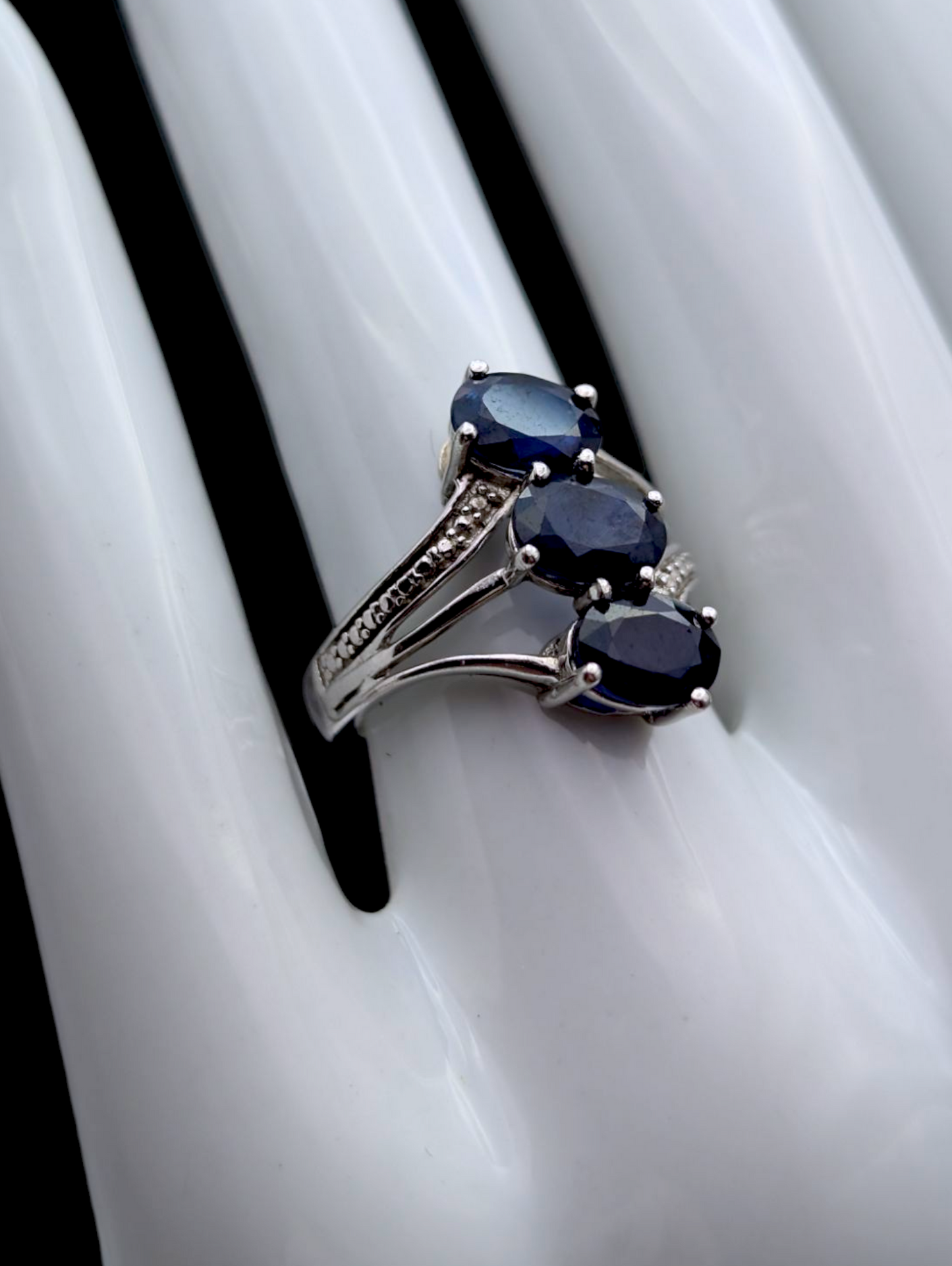 Vintage Oval Cut Three Stone Genuine Royal Blue Sapphire Split Shank Sterling Silver Ring